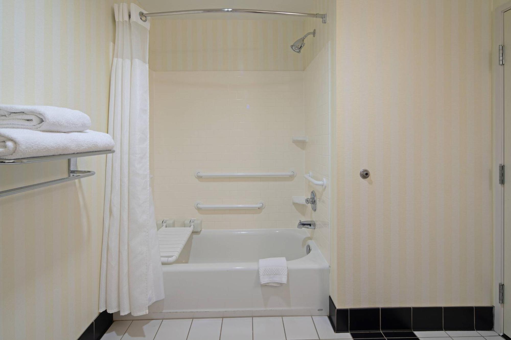 Fairfield Inn & Suites Seattle Bremerton Buitenkant foto